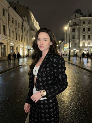 Девушка Алиса  (Мурманск), 8 900 943-96-61